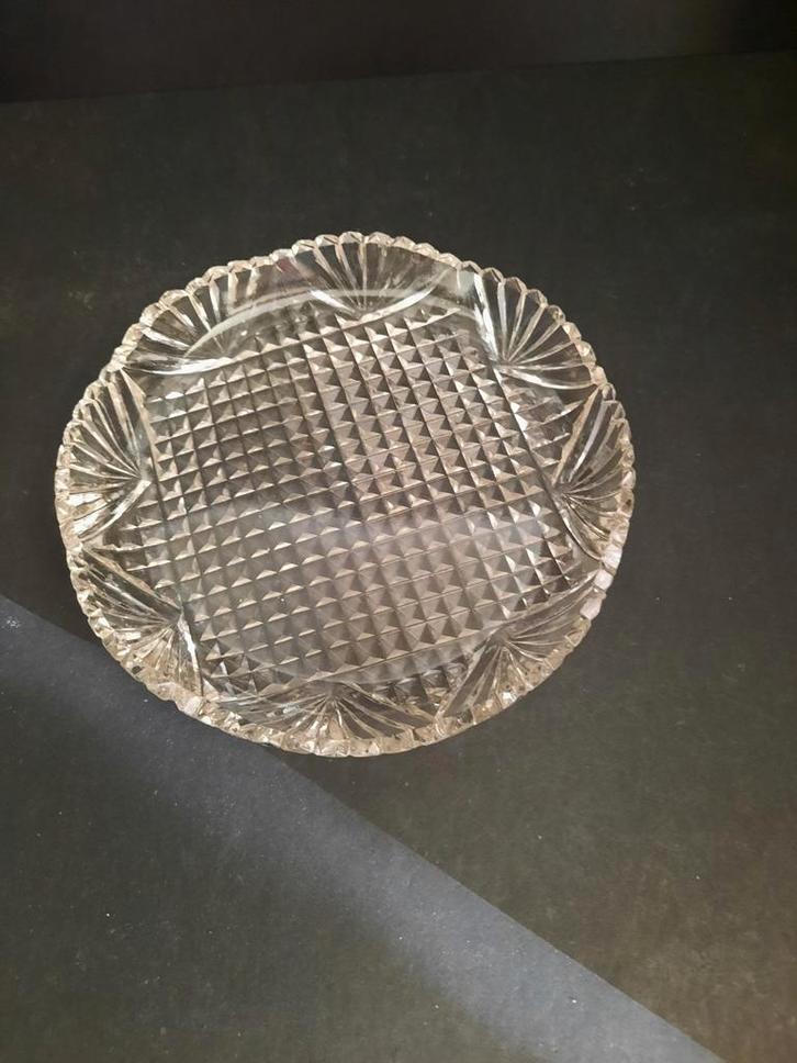 Glazen schaal met ruitpatroon, Antiek en Kunst, Antiek | Glas en Kristal, Ophalen of Verzenden