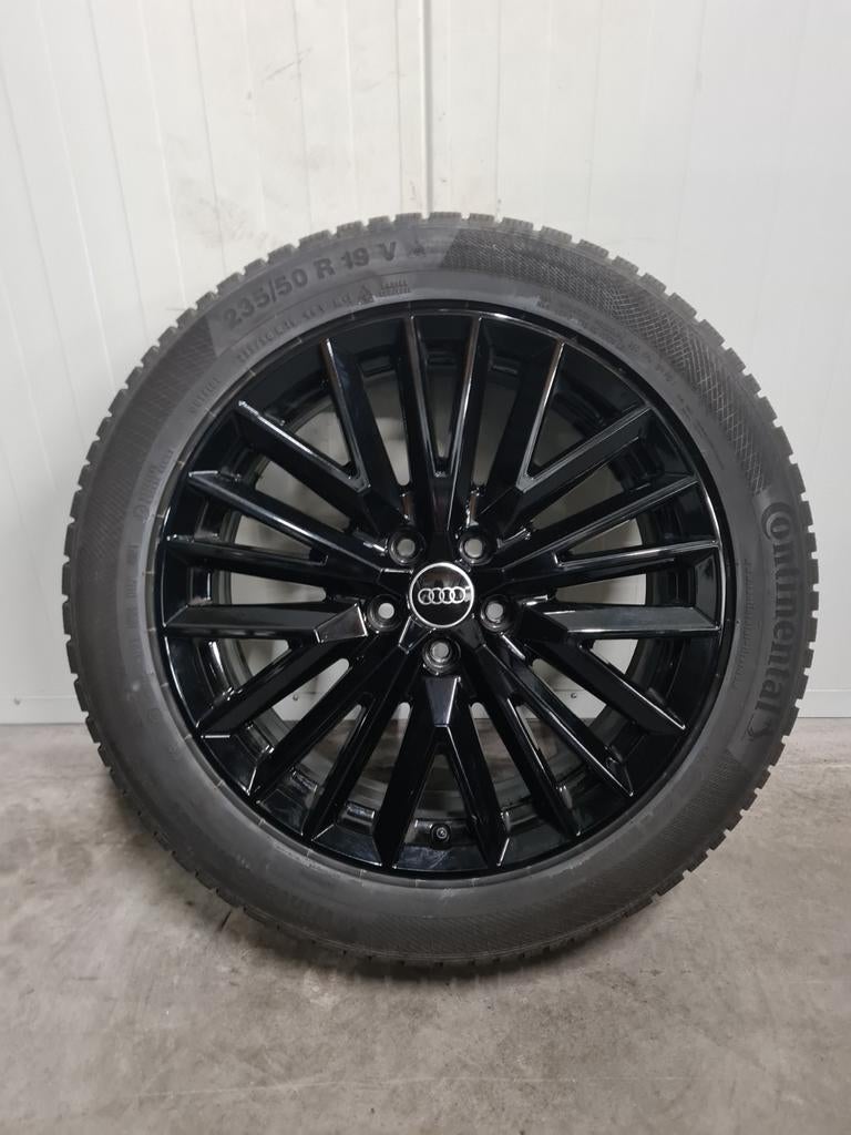 19' Audi Q3 F3 Sportback Velgen met winterbanden 8mm, 19 inch, Banden en Velgen, 235 mm, Personenwagen