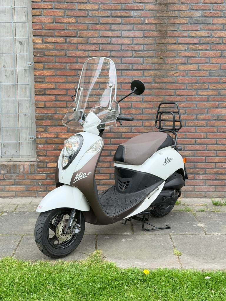 Sym mio 2014, Fietsen en Brommers, Scooters | SYM, Ophalen, Zo goed als nieuw, Benzine, Mio