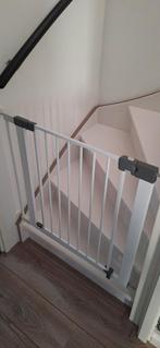 safety 1st traphekje met verlegen stuk, Kinderen en Baby's, Traphekjes, Ophalen, Zo goed als nieuw, Klemhekje, Metaal of IJzer