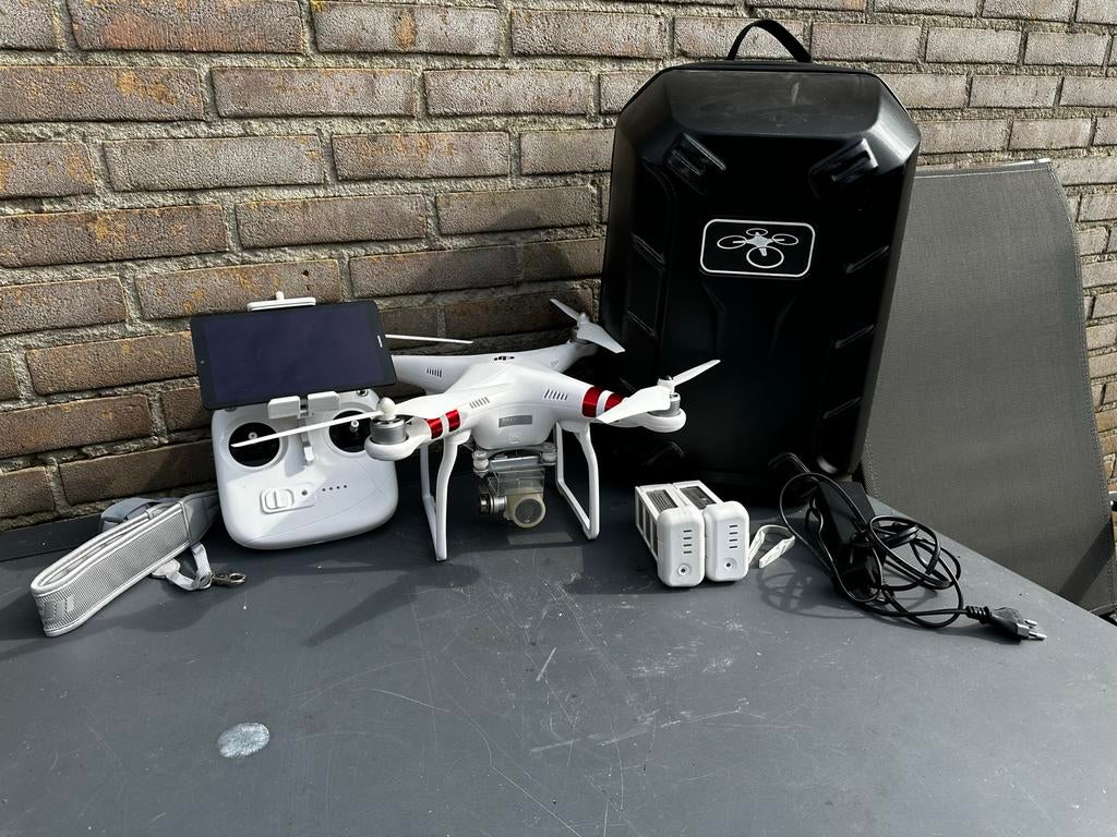 DJI Phantom 3 compleet met tas en iPad, Gebruikt, Cameradrone, Extra accu('s), 1 tot 5 kilometer