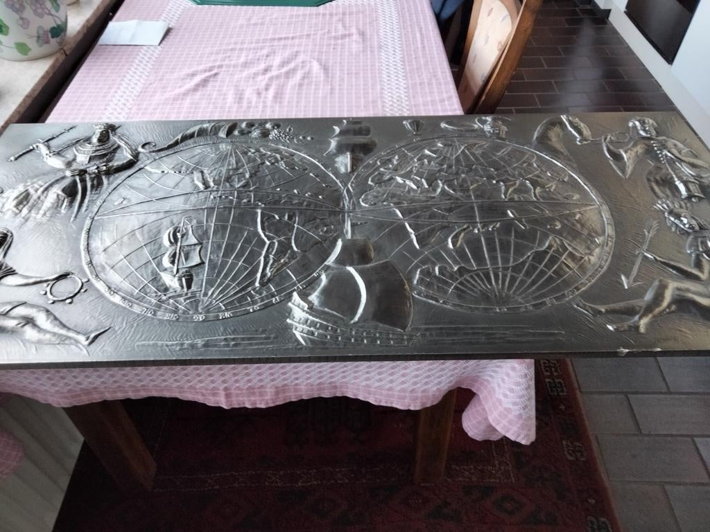 Vintage ZIN 97% Tin Reliëf Wereldkaart Wanddecoratie, Antiek en Kunst, Ophalen of Verzenden