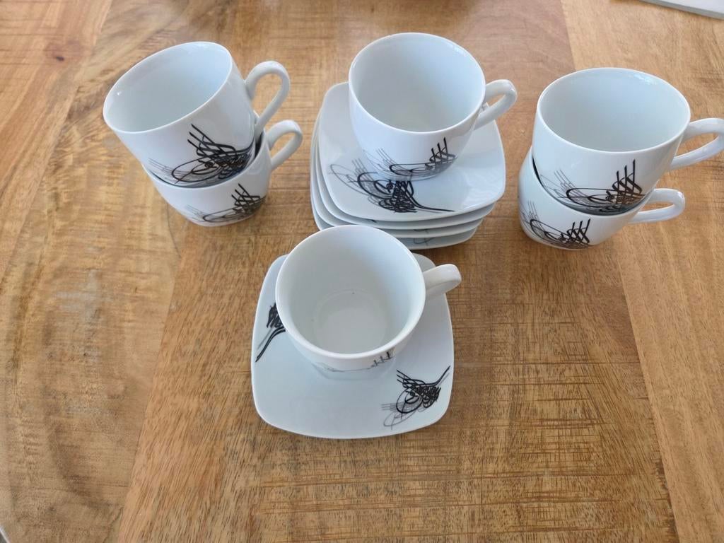 Set van 6 koffie/theekopjes met schotels, Ophalen, Gebruikt, Overige stijlen, Kop(pen) en/of Schotel(s)