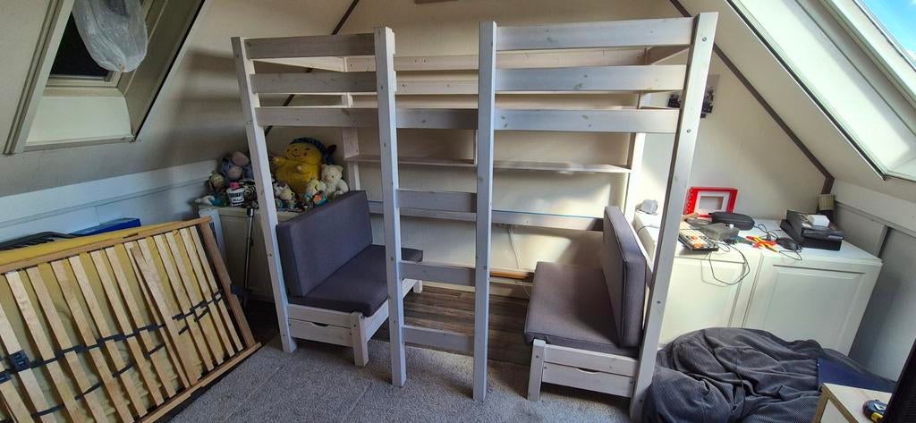 Hoogslaper, wit met zithoek. Ook volwaardig stapelbed., Kinderen en Baby's, Kinderkamer | Stapelbedden en Hoogslapers, Hoogslaper