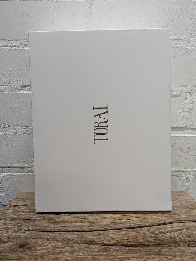 Toral - Sheepskin leren boots maat 37 - Nieuw €270, Kleding | Dames, Schoenen, Zwart, Lage of Enkellaarzen, Nieuw, Ophalen of Verzenden