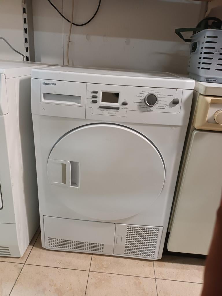 Mooie Wasdroger. (Merk: Blomberg), 6 tot 8 kg, Ophalen, Gebruikt, 85 tot 90 cm