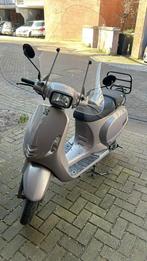 Agm scooter rose kleur, Gebruikt, Benzine, Ophalen, Overige merken