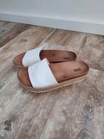 Witte Oxmox slippers maat 37, Kleding | Dames, Slippers, Oxmox, Wit, Ophalen of Verzenden