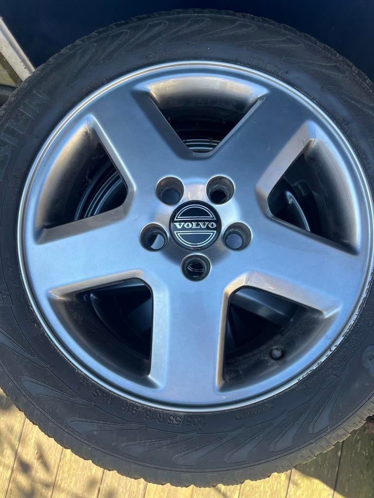 Originele Volvo V50 velgen met Vredestein winterbanden, Auto-onderdelen, Banden en Velgen, Ophalen, Gebruikt, 16 inch, Banden en Velgen