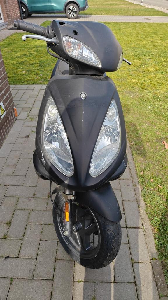 Sym Euro Jet 50cc B-klasse scooter met papieren, Fietsen en Brommers, Scooters | SYM, Gebruikt, Overige modellen, Maximaal 45 km/u