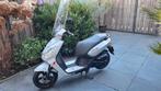 Een hele mooie Peugeot Kisbee R Iced grey bouwjaar 2019, Fietsen en Brommers, Ophalen, Overige modellen, Maximaal 45 km/u, 49 cc