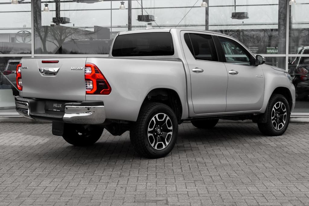 Toyota HiLux 2.8 D-4D Double Cab Professional premium, Auto's, Toyota, Automaat, Stof, Gebruikt, Euro 6