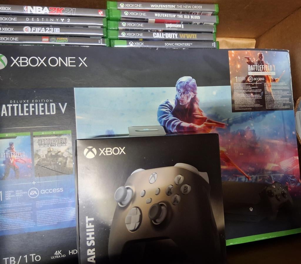 Xbox One X Gold Rush Special Edition + Lunar Shift + games, Spelcomputers en Games, Games | Xbox One, Zo goed als nieuw, Avontuur en Actie