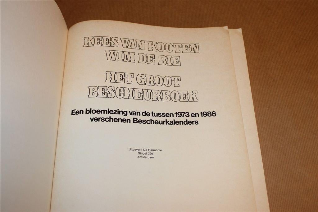 Het Groot Bescheurboek — Van Kooten & De Bie [1973-86], Boeken, Humor, Ophalen of Verzenden, Gelezen, Verhalen