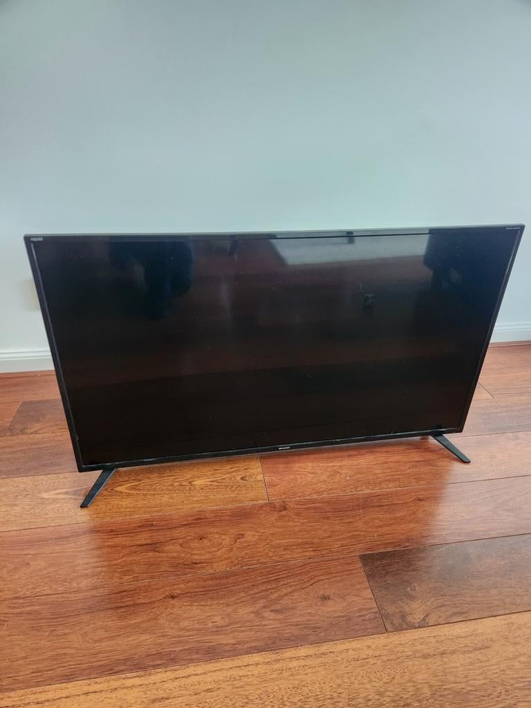 Sharp 42" 4K LED Smart TV, Ophalen, LED, 50 Hz, Zo goed als nieuw