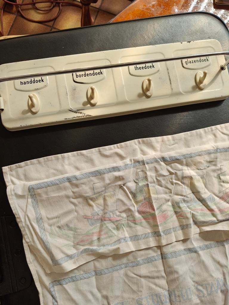 Emaille handdoekenrekje met 4 haken, Ophalen
