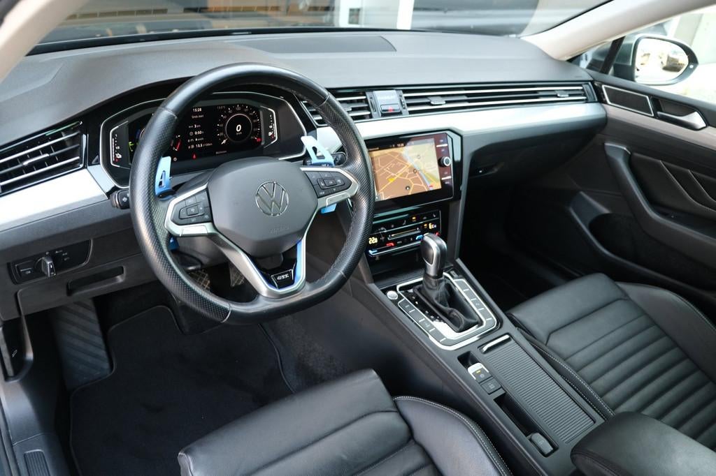 Volkswagen Passat Variant 1.4 TSI PHEV GTE 218PK Pano Leder, Auto's, Volkswagen, Gebruikt, Zwart, Hybride Elektrisch/Benzine, 1600 kg