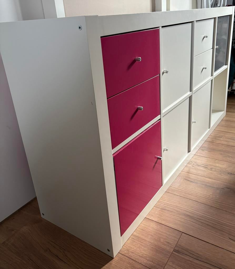 Ikea Kallax 8 vakken, 2 ladenvakken, 5 deurtjes, Ophalen, Zo goed als nieuw