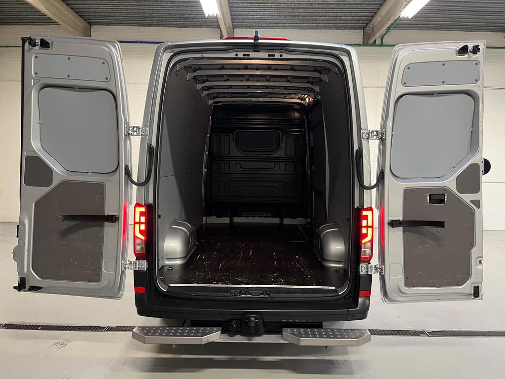 Volkswagen Crafter Automaat DSG 35 2.0 TDI 177pk euro6 L3H3, Stof, Gebruikt, 4 cilinders, Volkswagen