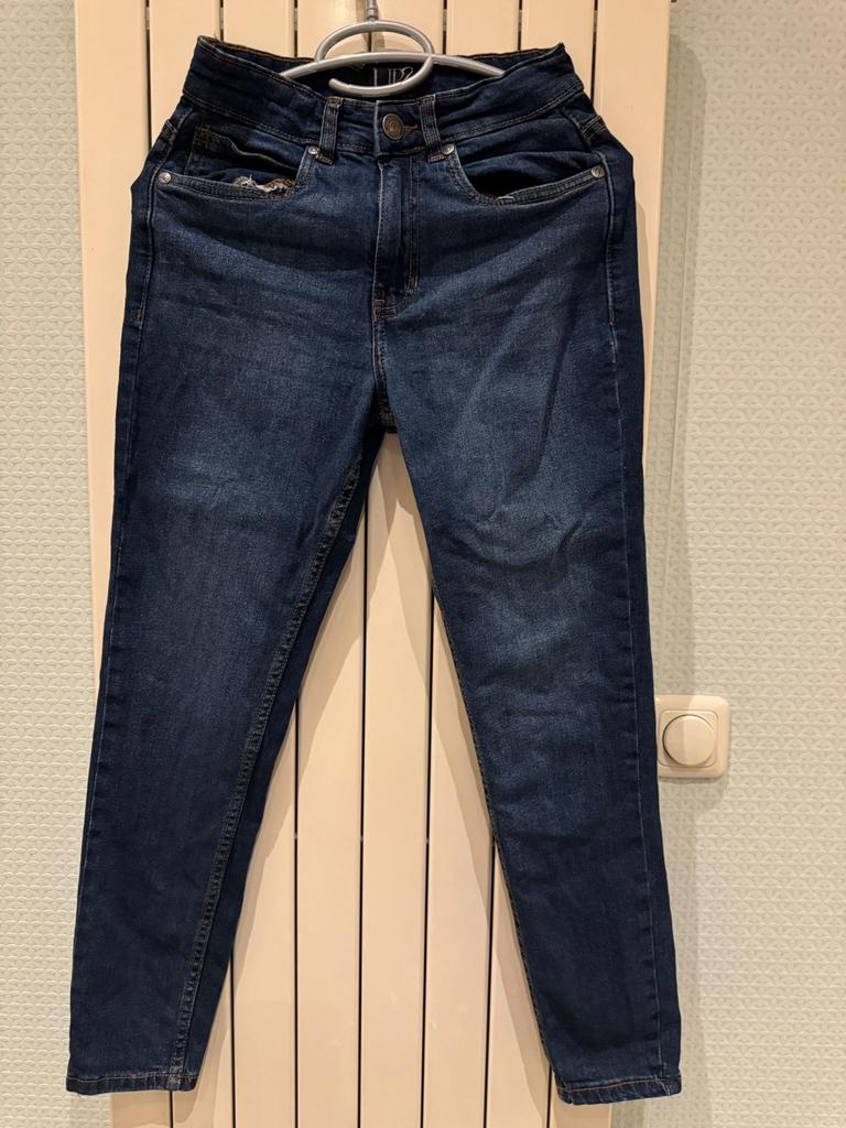 Donkerblauwe dames jeans - Maat S/M (36-38), Kleding | Dames, Spijkerbroeken en Jeans, Zo goed als nieuw, W28 - W29 (confectie 36)