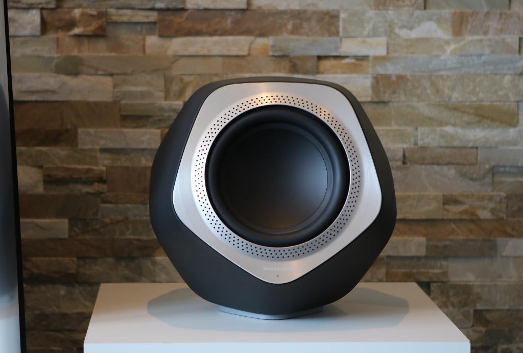 Beolab 19 subwoofer | zwart met alu | B&O Bang en Olufsen, Subwoofer, Info@bang-olufsen.dk, Zo goed als nieuw, 120 watt of meer