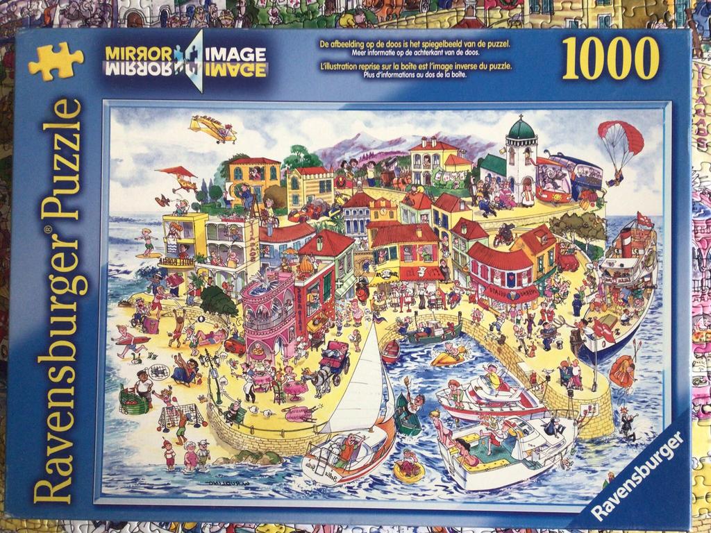 Ravensburger Spiegelbeeld puzzel. Vakantiedorp.1000 stukjes., Ophalen, 500 t/m 1500 stukjes, Zo goed als nieuw