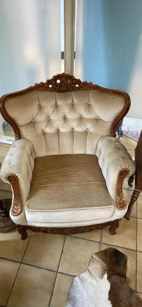 Bank en Fauteuils in Barokstijl met tafel, Ophalen