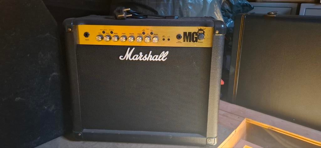 Marshall MG30FX Versterker, Ophalen