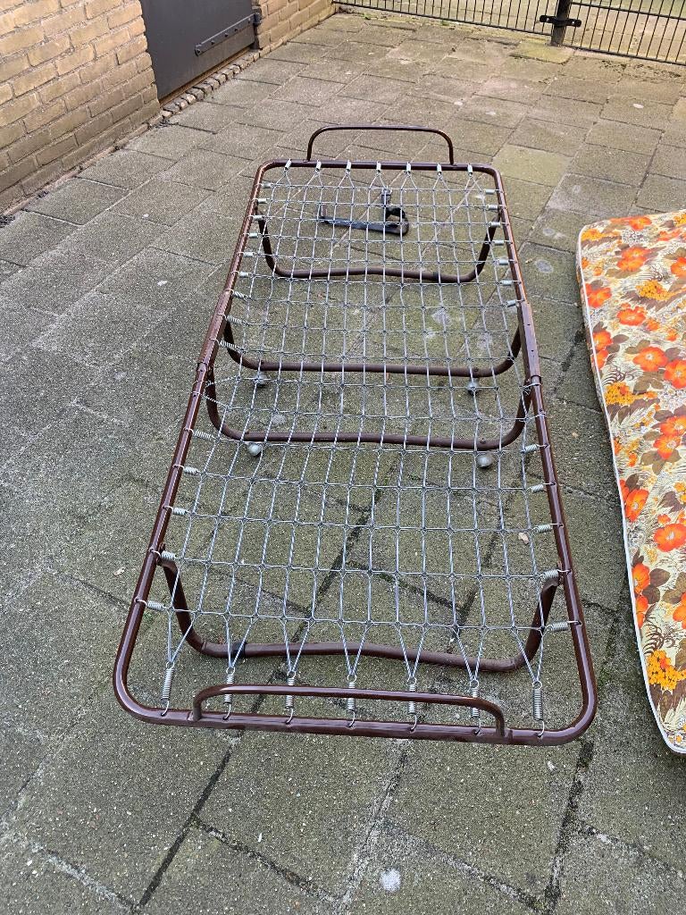opklapbed, Ophalen, Gebruikt, Eenpersoons, Bruin