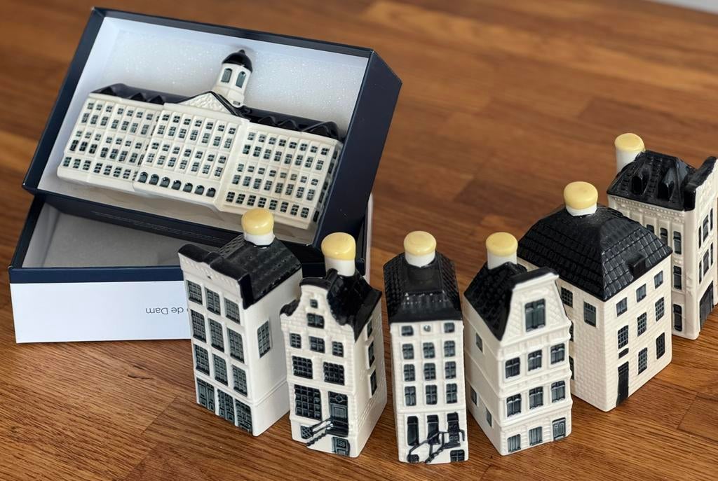 KLM Platinum-for-Life Paleis + 6 huisjes (nieuw/verzegeld), Ophalen, Zo goed als nieuw