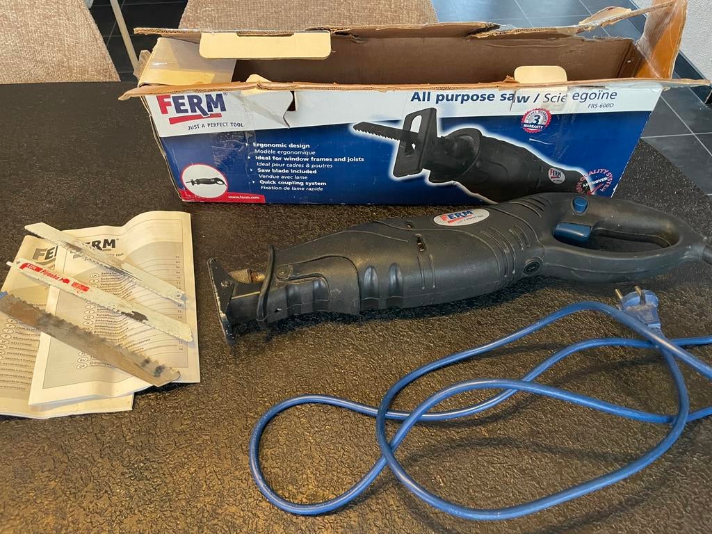 Ferm FRS-600D reciprozaag / multi-elektrozaag, Gebruikt, 600 tot 1200 watt, Ophalen of Verzenden, 30 tot 70 mm