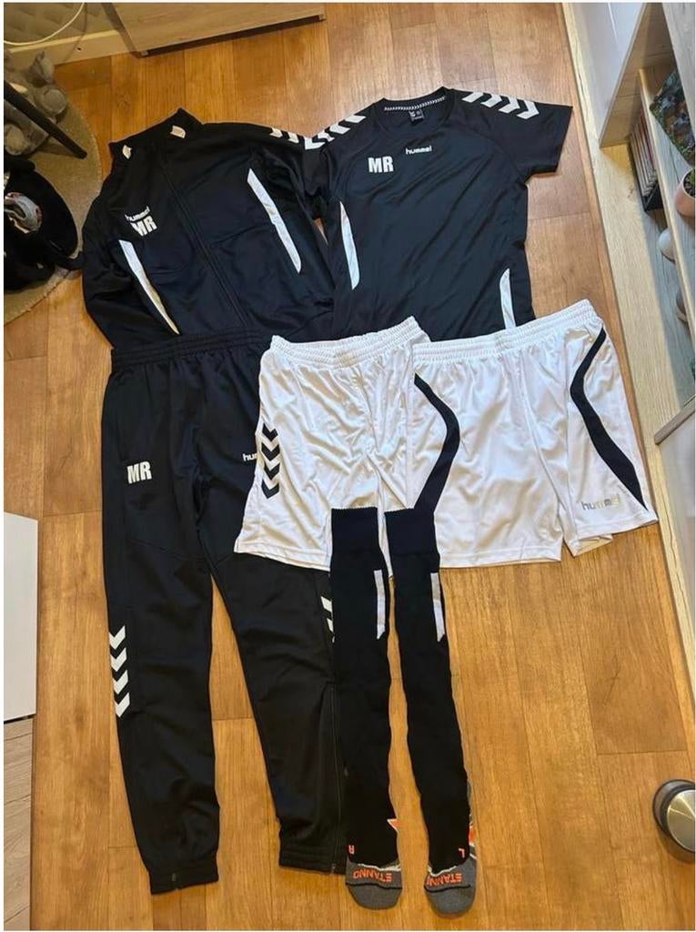 Complete Hummel voetbal trainingsset maat S, Set, Nieuw, Ophalen of Verzenden, Maat S