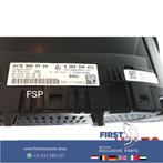 W176 AMG line tellerklok Mercedes A Klasse 2018 Facelift KMu, Gebruikt, -, Ophalen of Verzenden, -