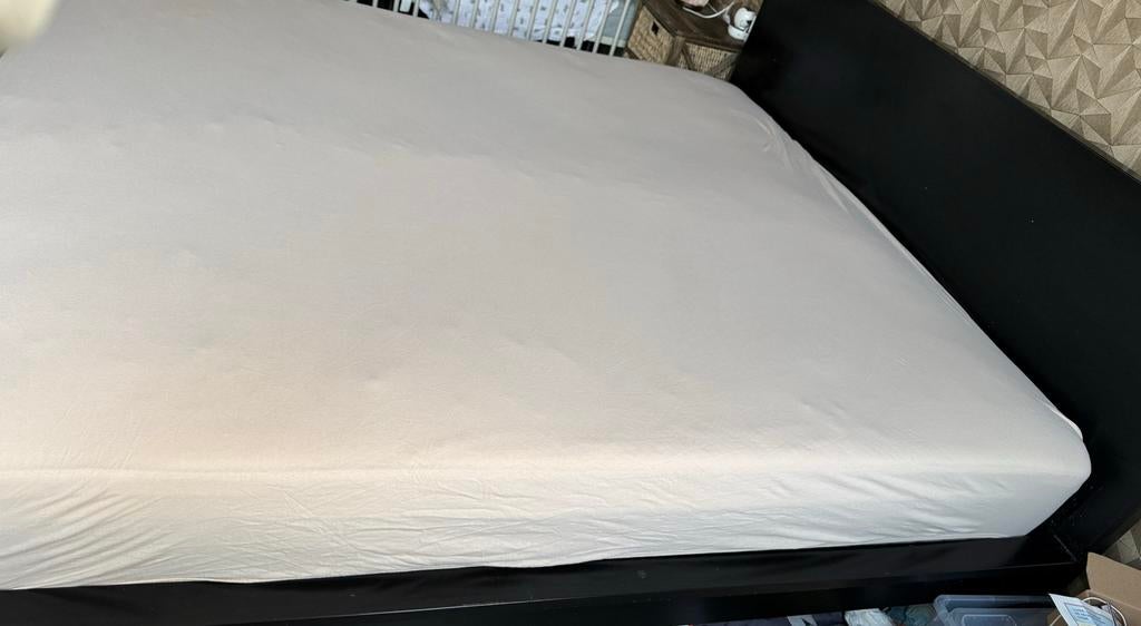 Ikea bed 180 cm - Gratis ophalen vandaag!, Huis en Inrichting, Slaapkamer | Bedden, Gebruikt, Zwart, Tweepersoons, Ophalen of Verzenden