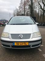 Volkswagen Sharan 1.8 Turbo 20 V 110KW 2002 Grijs, Auto's, Volkswagen, Voorwielaandrijving, Stof, 4 cilinders, 7 stoelen