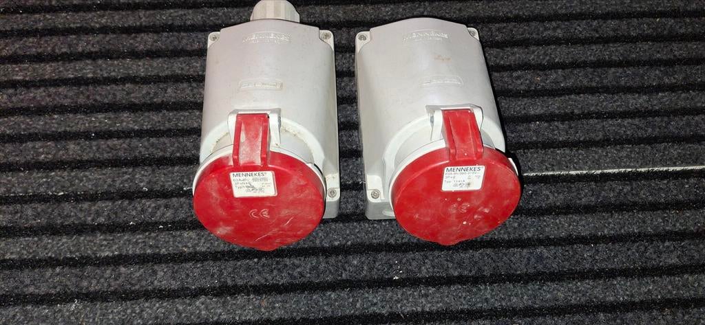 Diverse CEE wandcontactdozen en stekkers (16-125A), Doe-het-zelf en Verbouw, Elektra en Kabels, Ophalen of Verzenden, Gebruikt