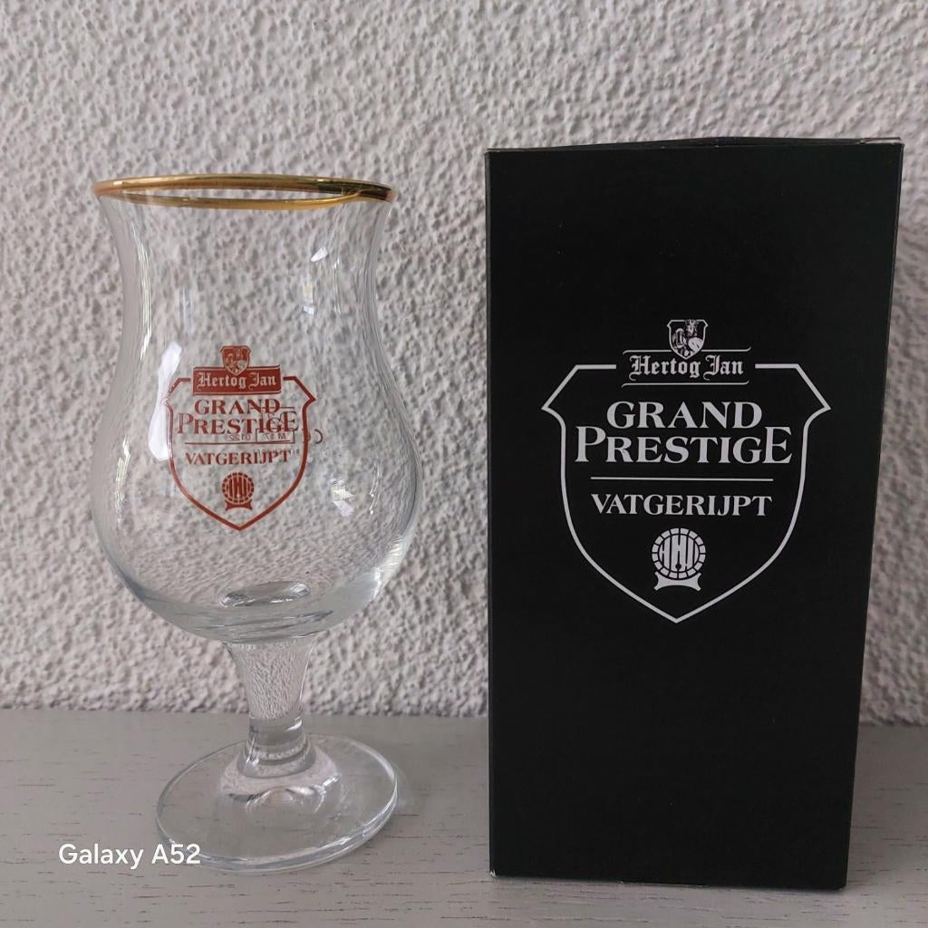 Hertog Jan Vatgerijpt 2017 glas met het rode logo, Verzamelen, Biermerken, Ophalen of Verzenden, Nieuw, Glas of Glazen, Hertog Jan