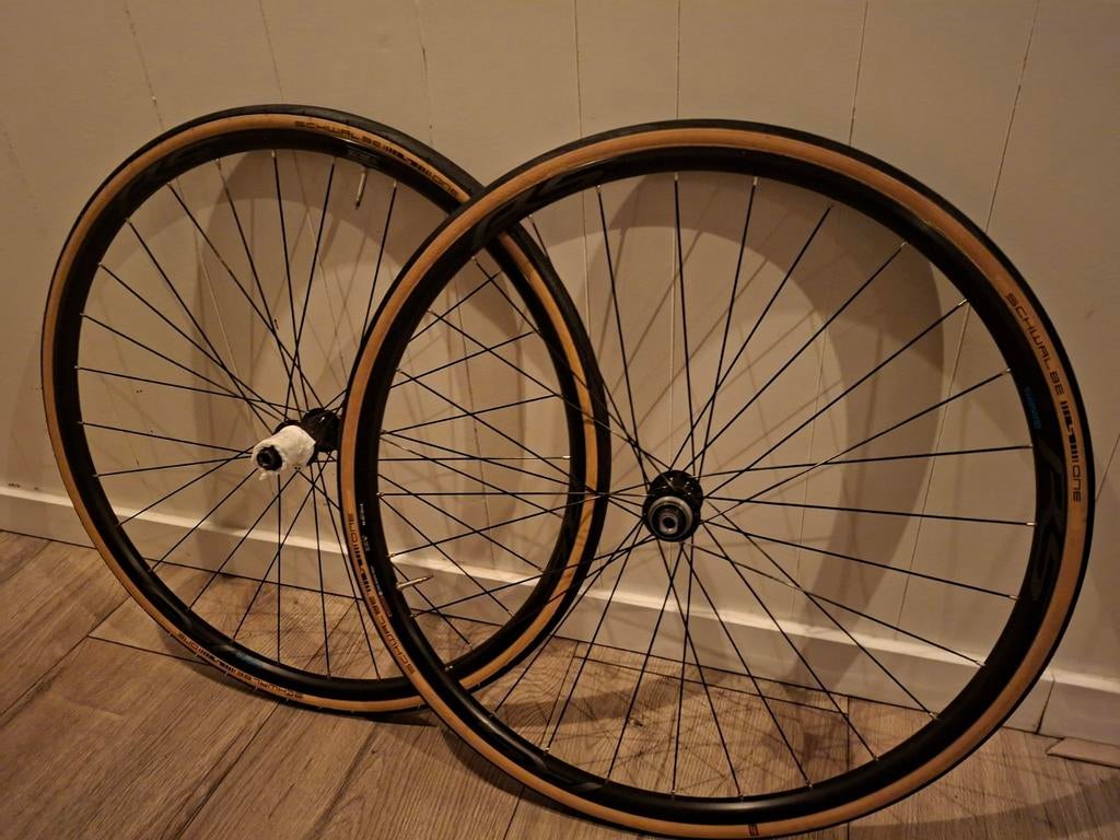 Shimano RS 100 wielset nieuw, Fietsen en Brommers, Nieuw, Shimano, Racefiets, Ophalen