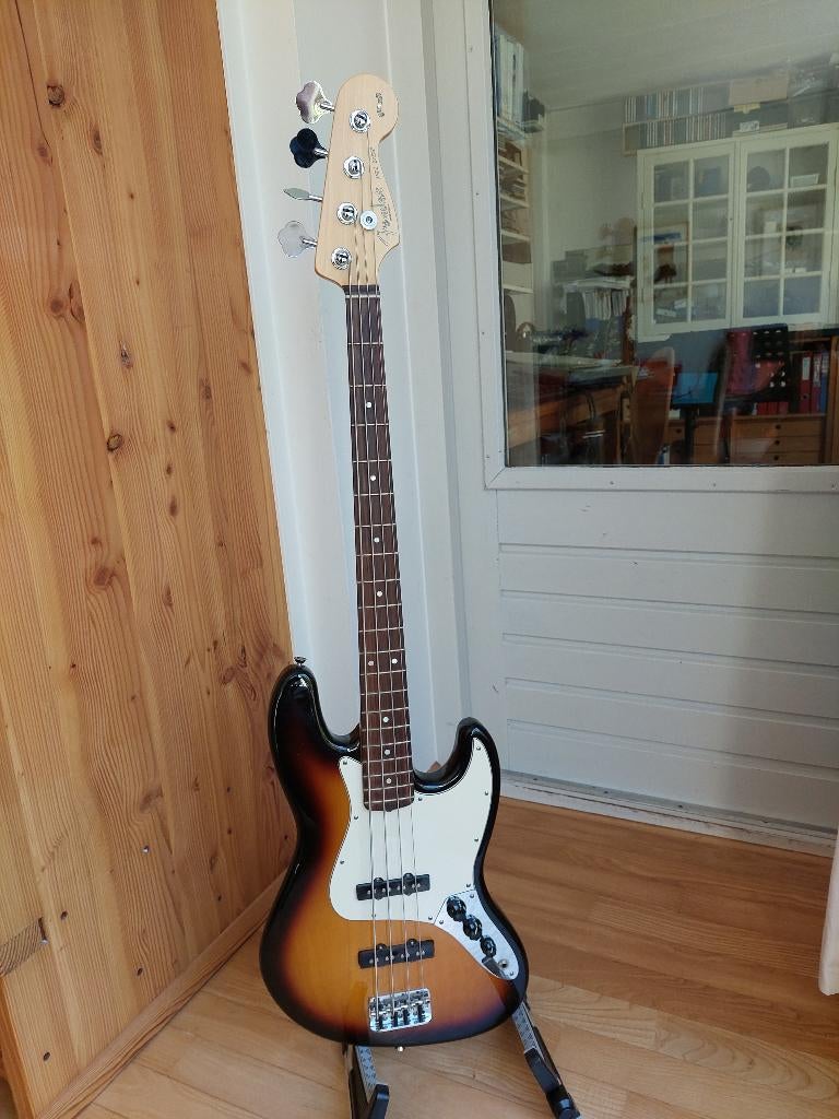 t.k. Jazzbass, Ophalen, Zo goed als nieuw, Elektrisch