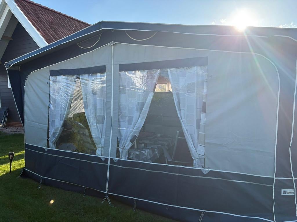 Hypercamp PVC Voortent Omloopmaat 9 met Frame en Luifel, Ophalen, Gebruikt, PVC, Overige merken