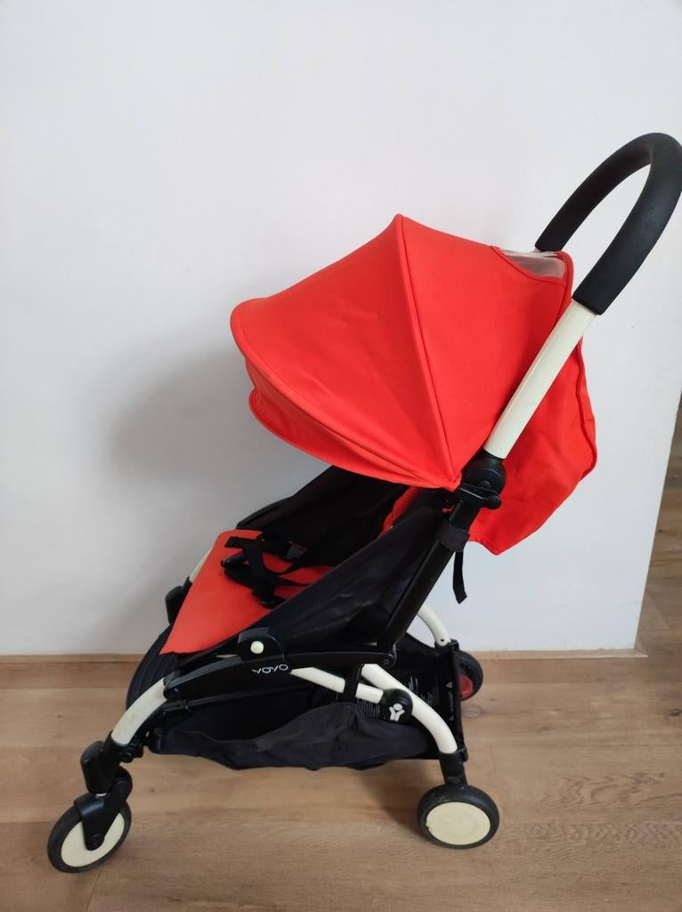 BABYZEN YOYO2 Kinderwagen, frame zwart - Textielset rood, Ophalen, Zo goed als nieuw, Kinderwagen, Overige merken
