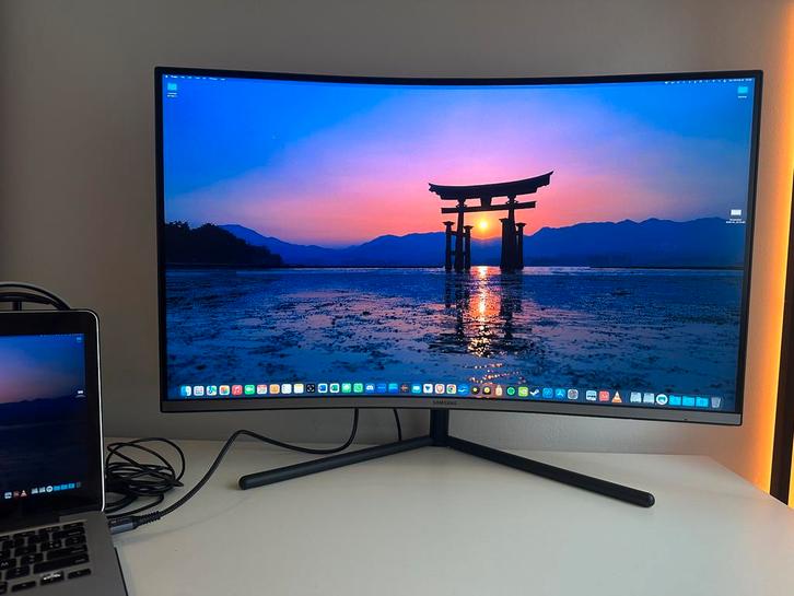 32" Monitor Samsung 4K 60Hz Curved model U32R59C, Computers en Software, Monitoren, Zo goed als nieuw, 60 Hz of minder, DisplayPort
