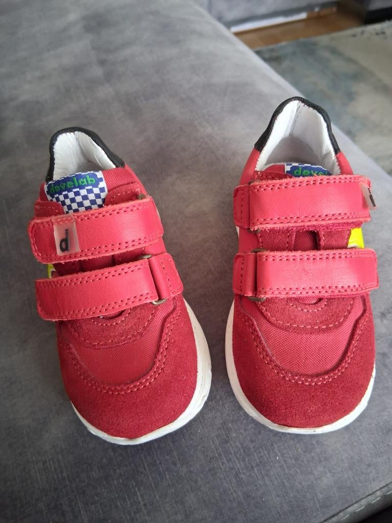 Rode kinderschoenen maat 20, Kinderen en Baby's, Kinderkleding | Schoenen en Sokken, Develab, Sportschoenen, Nieuw, Ophalen of Verzenden