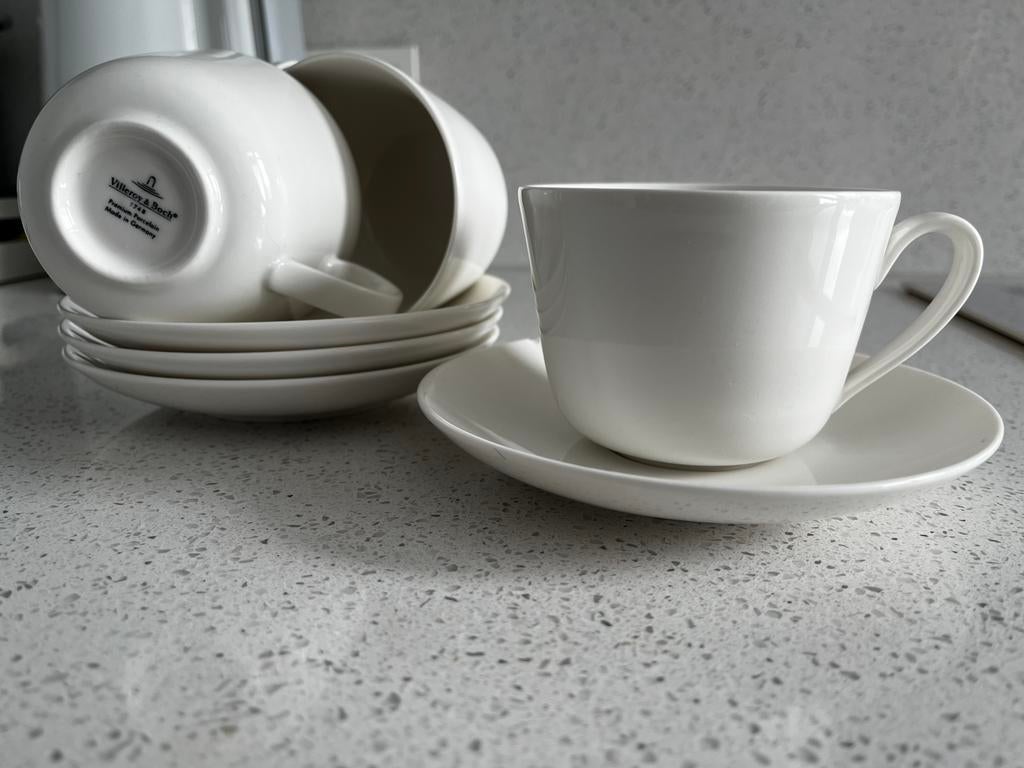 Villeroy en Boch White Twist 4 kop en schotels, Gebruikt, Ophalen of Verzenden, Overige stijlen, Kop(pen) en/of Schotel(s)