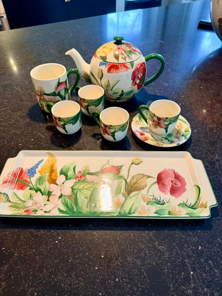 GIEN VOLUPTÉ SERVIES, Huis en Inrichting, Keuken | Servies, Zo goed als nieuw, Kop(pen) en/of Schotel(s), Overige stijlen, Porselein