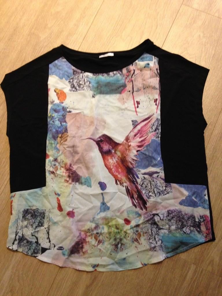 Nieuw shirt / top vogel kleurtjes mt 42 (bx 13), Kleding | Dames, Verzenden, Nieuw, Maat 42/44 (L), Korte mouw