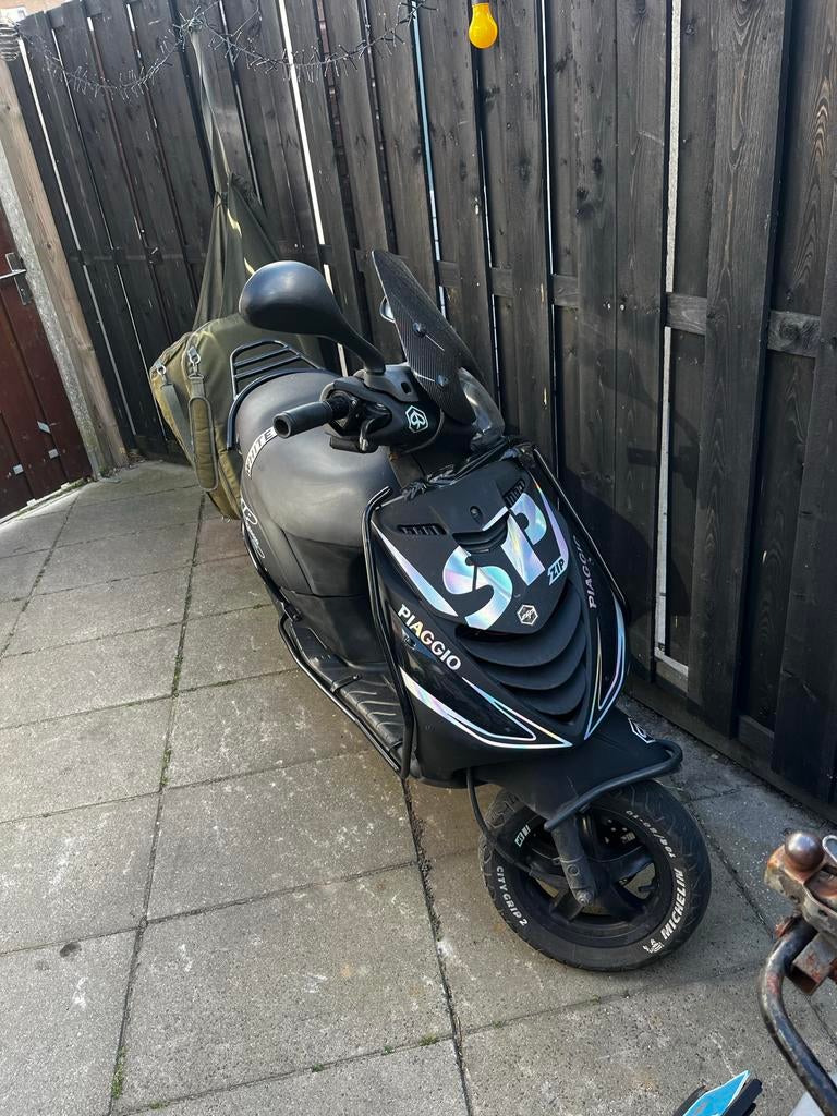 2 scooters: Piaggio Zip 80cc en 50cc, Gebruikt, Maximaal 45 km/u, Zip, Ophalen of Verzenden
