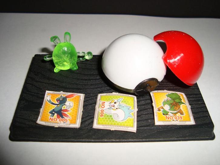 Hele leuke serie POKEMON Pokeball met inhoud € 4,95 p/stuk, Kinderen en Baby's, Speelgoed | Actiefiguren, Nieuw, Verzenden