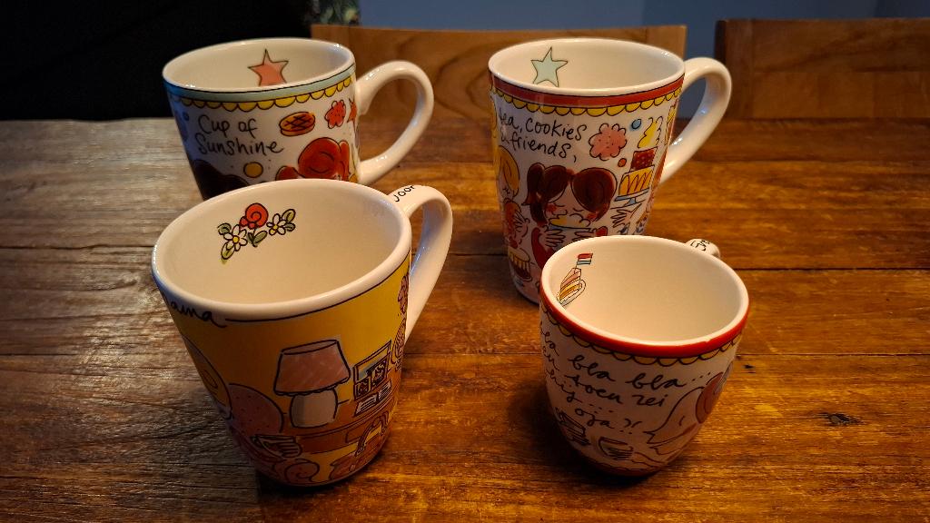 Blond Amsterdam set van 4 mokken, 2x XL, Middel en klein, Blond Amsterdam, Ophalen of Verzenden, Zo goed als nieuw, Kop(pen) en/of Schotel(s)