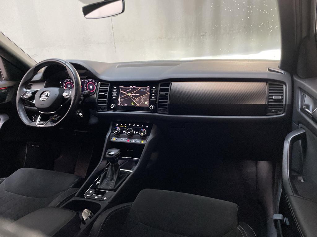 Skoda Kodiaq 1.5 TSI 150pk DSG Sportline Business 7p. Camera, Auto's, Skoda, 4 cilinders, 7 stoelen, Origineel Nederlands, Bedrijf